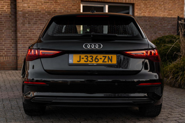 Audi A3 Sportback 30 TFSI Business Edition 110 PK 1e Eig Adaptive Stoelverwarming Full LED 18''