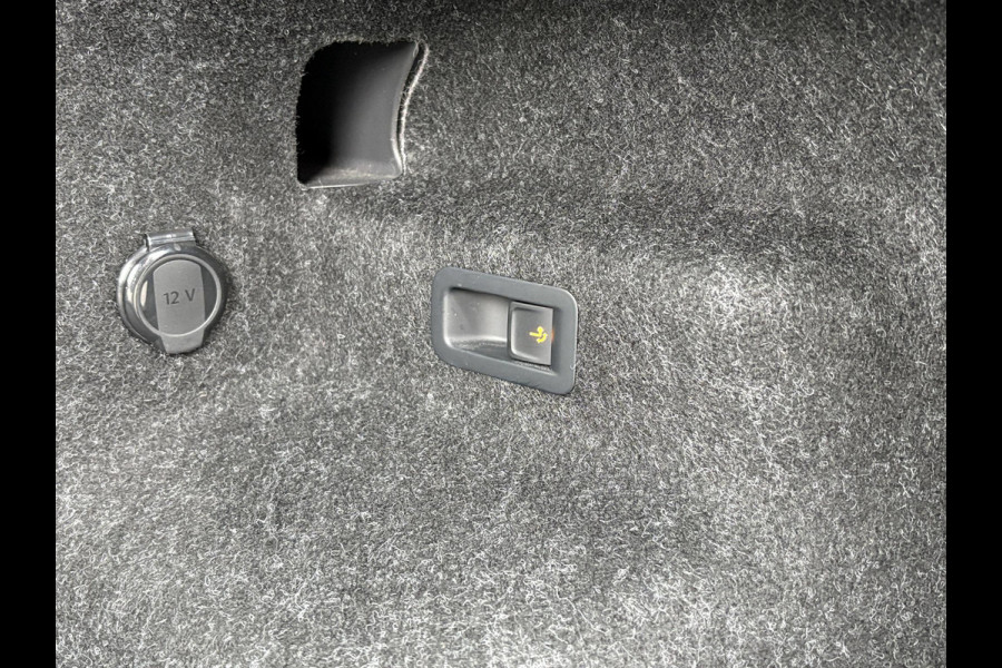 Škoda ENYAQ iV 60 | Wegklapbare trekhaak | Stoelverwarming | Warmtepomp