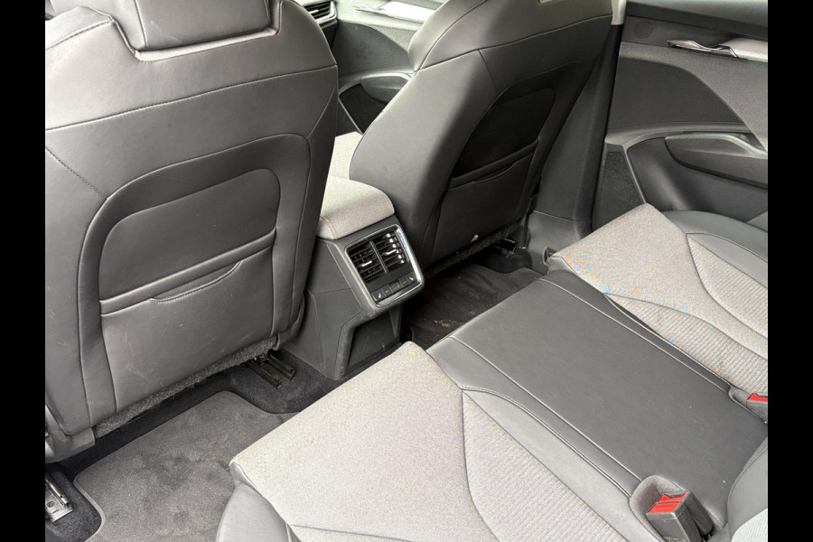 Škoda ENYAQ iV 60 | Wegklapbare trekhaak | Stoelverwarming | Warmtepomp