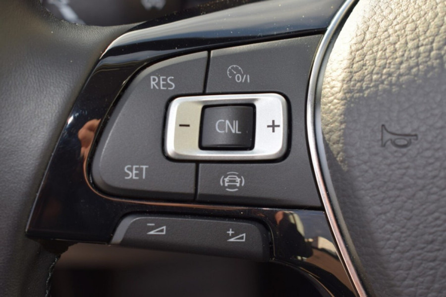 Volkswagen Crafter 2.0 TDI L3H3 Highline 140 PK LED TREKHAAK NAVI BETIMMERING