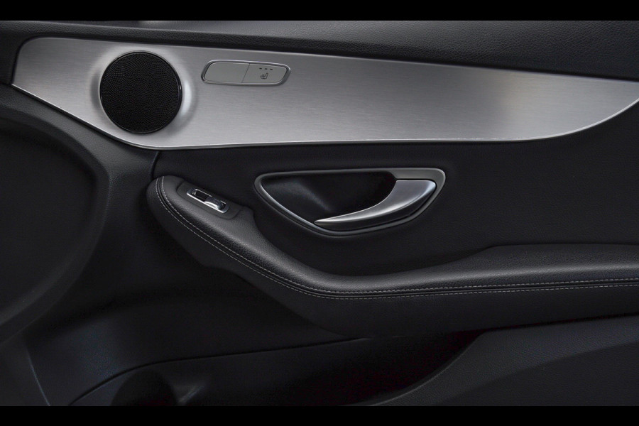 Mercedes-Benz C-Klasse Estate 180 Navi Leder Camera LED PTS Elektr. achterklep Climate Control LM velgen