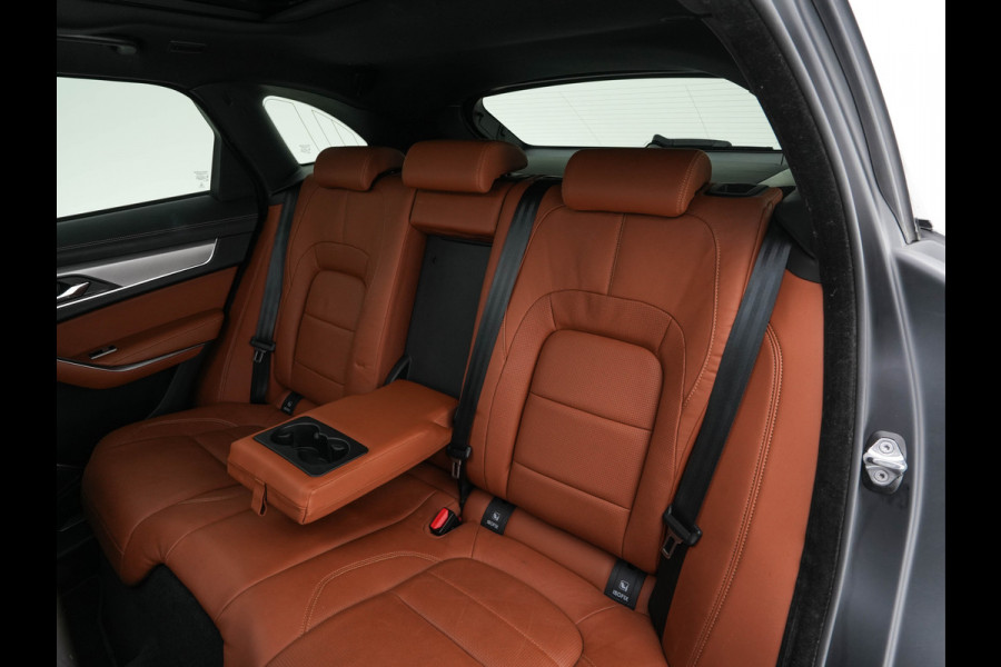 Jaguar F-Pace 2.0 P400e PHEV R-Dynamic HSE AWD ( Plug-in ) (INCL-BTW) Aut. *PANO | LEATHER | MERIDIAN-SOUND | FULL-LED | TOPVIEW | BLINDSPOT | KEYLESS | DAB+ | HEATED-COMFORTSEATS | NAVI-FULLMAP | DIGI-COCKPIT | HEAD-UP | PRIVACYGLASS | TOWBAR | 22"*