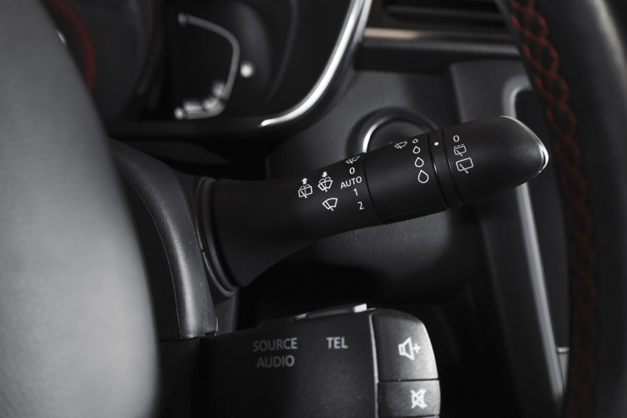 Renault Kadjar 1.3 TCe 160 PK Black Edition - Automaat Orig. NL | Cruise | PDC | Camera | NAV + App. Connect | Stoelverw. | ECC | Bose | Trekhaak | LM 19" |