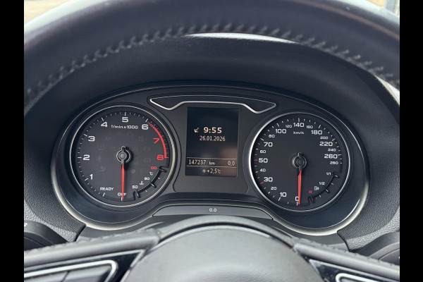 Audi Q2 30 TFSI Design Pro Line Plus - AUTOMAAT I Panorama dak I Airco I PDC I Sport velgen 19 I Afneembare trekhaak I Dealer ond.