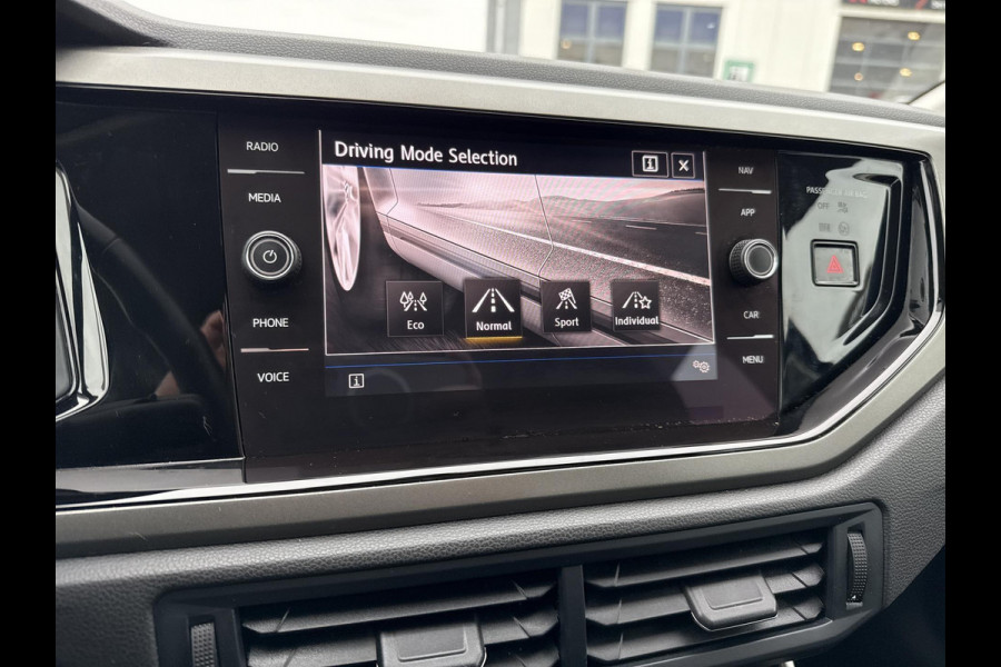 Volkswagen Polo 1.0 TSI Comfortline Business Apple Carplay | Android Auto |  Achteruitrijcamera | DCC |