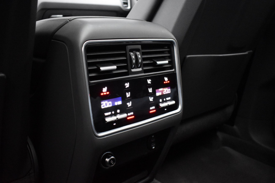 Porsche Cayenne Coupé 3.0 E-Hybrid 462pk SportDesign Techart | Pano | ACC | 22'' Wielen | PDLS+ Matrix | Alcantara dakhemel | Matrix PDLS+ |