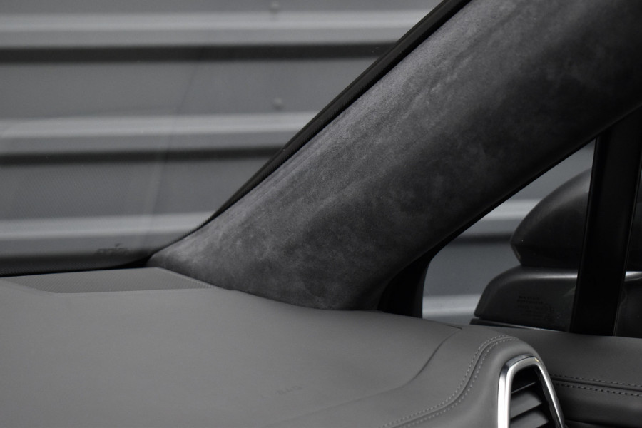 Porsche Cayenne Coupé 3.0 E-Hybrid 462pk SportDesign Techart | Pano | ACC | 22'' Wielen | PDLS+ Matrix | Alcantara dakhemel | Matrix PDLS+ |