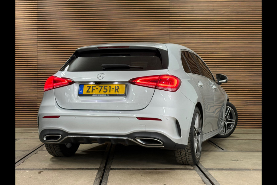 Mercedes-Benz A-Klasse 200 Business Solution AMG | LED | 18' inch | Sportstoelen | Parkeerassistent | Navigatie | NAP