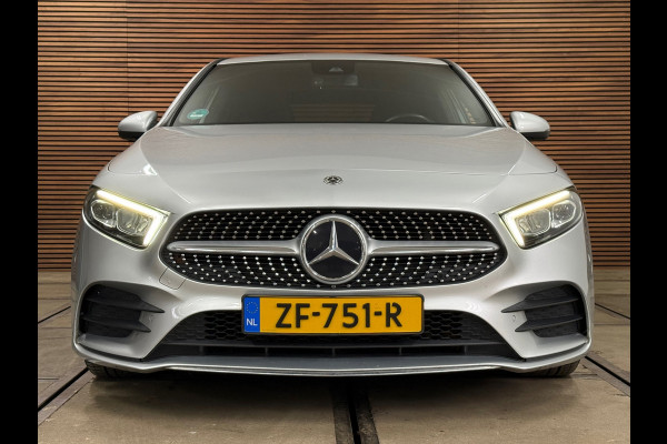 Mercedes-Benz A-Klasse 200 Business Solution AMG | LED | 18' inch | Sportstoelen | Parkeerassistent | Navigatie | NAP