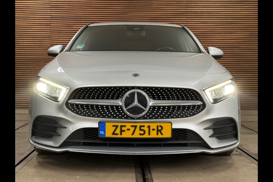 Mercedes-Benz A-Klasse 200 Business Solution AMG | LED | 18' inch | Sportstoelen | Parkeerassistent | Navigatie | NAP