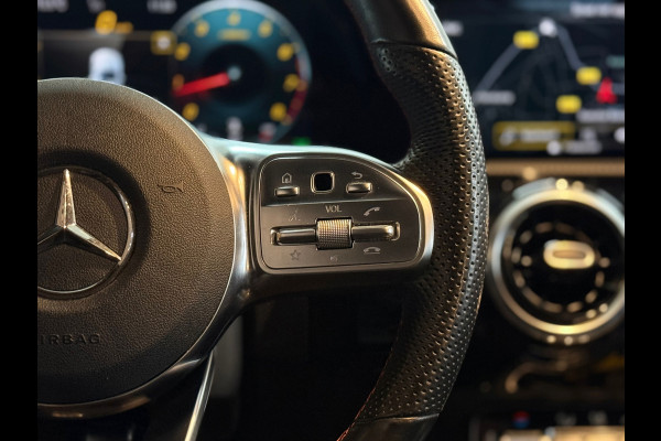 Mercedes-Benz A-Klasse 200 Business Solution AMG | LED | 18' inch | Sportstoelen | Parkeerassistent | Navigatie | NAP