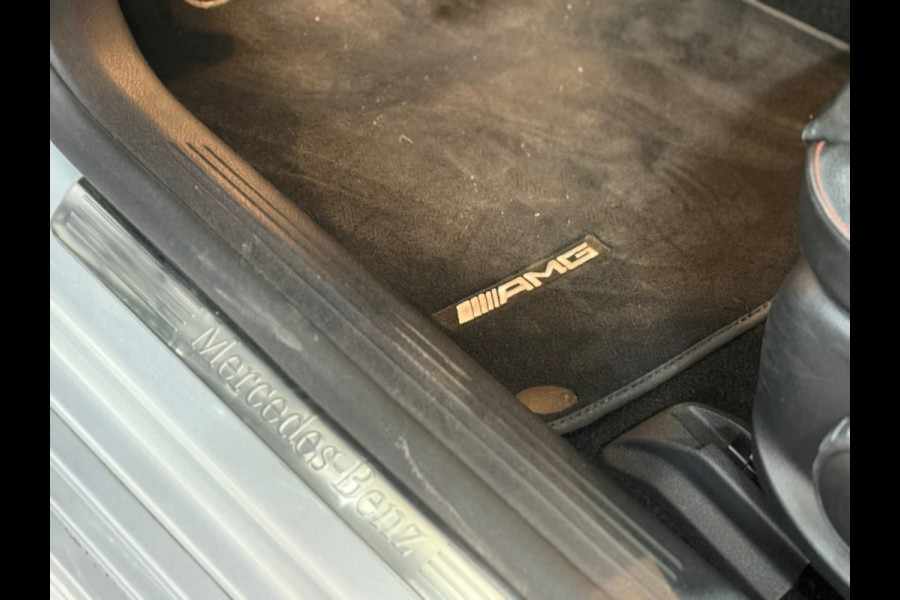 Mercedes-Benz A-Klasse 200 Business Solution AMG | LED | 18' inch | Sportstoelen | Parkeerassistent | Navigatie | NAP