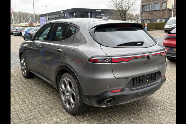Alfa Romeo Tonale 1.3T PHEV Edizione Speciale 280pk! | Volle uitrusting! | Lederen bekleding | 360 graden Camera | Stoelverwarming/ventilatie | Adaptive cruise control | Schakelflippers |