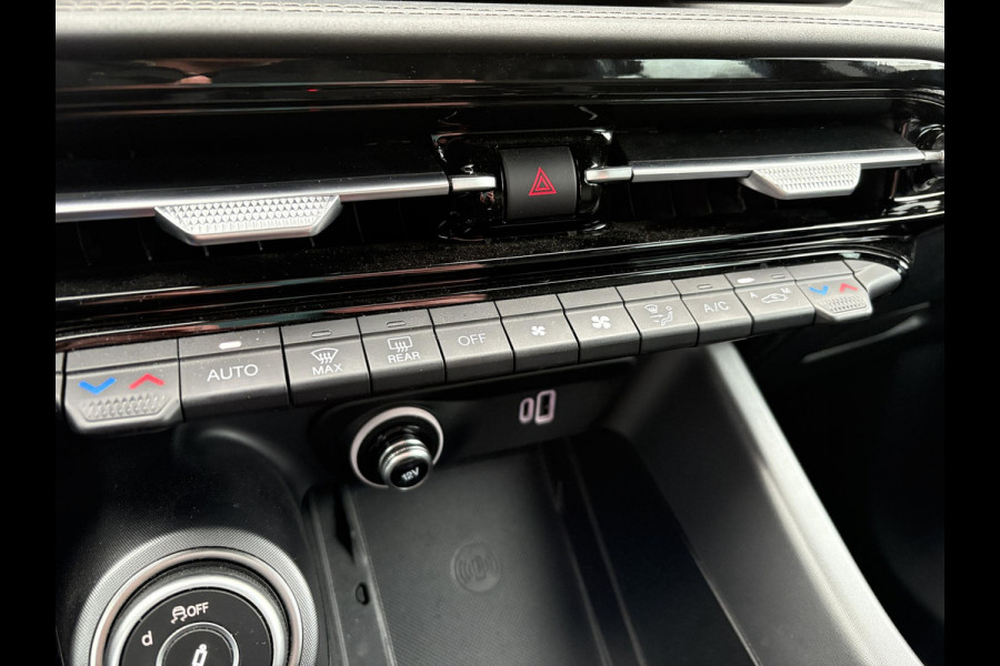 Alfa Romeo Tonale 1.3T PHEV Edizione Speciale 280pk! | Volle uitrusting! | Lederen bekleding | 360 graden Camera | Stoelverwarming/ventilatie | Adaptive cruise control | Schakelflippers |