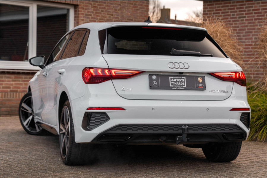Audi A3 Sportback 40 TFSI e s edition ACC B&O Matrix LED Ambiance Elek.Klep Keyless Stoelverwarming 18''