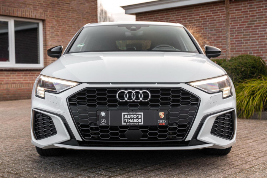 Audi A3 Sportback 40 TFSI e s edition ACC B&O Matrix LED Ambiance Elek.Klep Keyless Stoelverwarming 18''