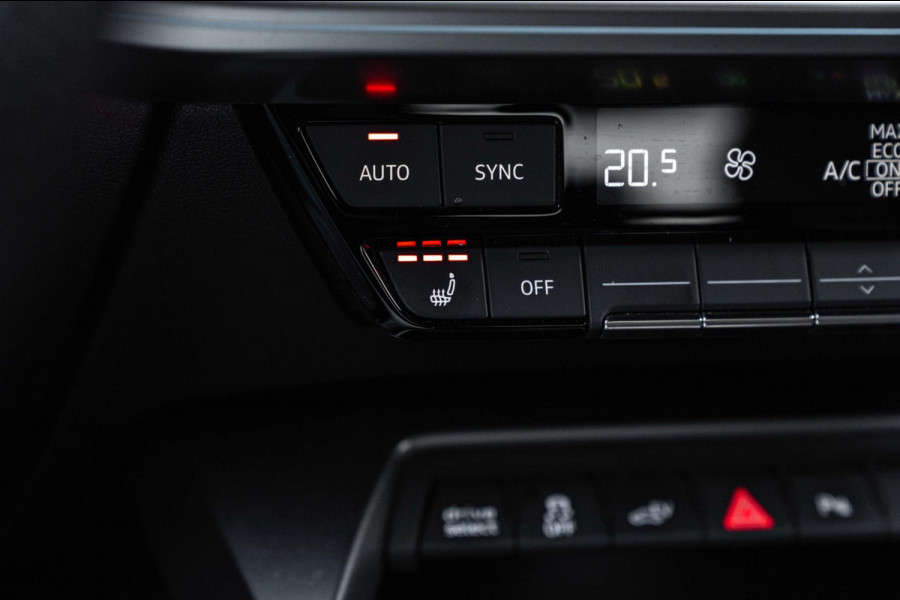 Audi A3 Sportback 40 TFSI e s edition ACC B&O Matrix LED Ambiance Elek.Klep Keyless Stoelverwarming 18''