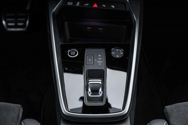 Audi A3 Sportback 40 TFSI e s edition ACC B&O Matrix LED Ambiance Elek.Klep Keyless Stoelverwarming 18''