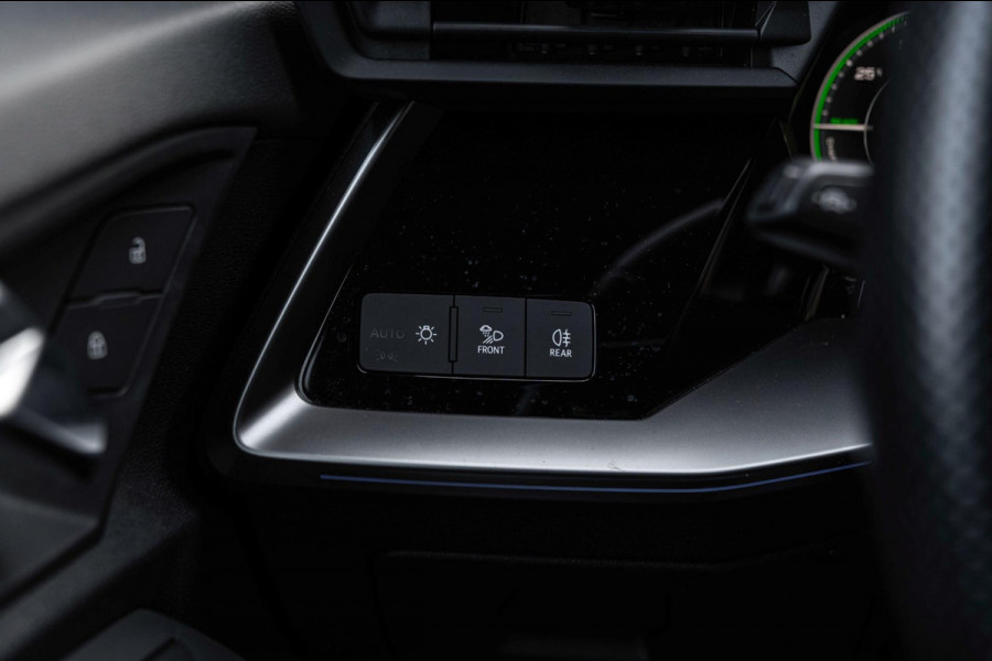 Audi A3 Sportback 40 TFSI e s edition ACC B&O Matrix LED Ambiance Elek.Klep Keyless Stoelverwarming 18''