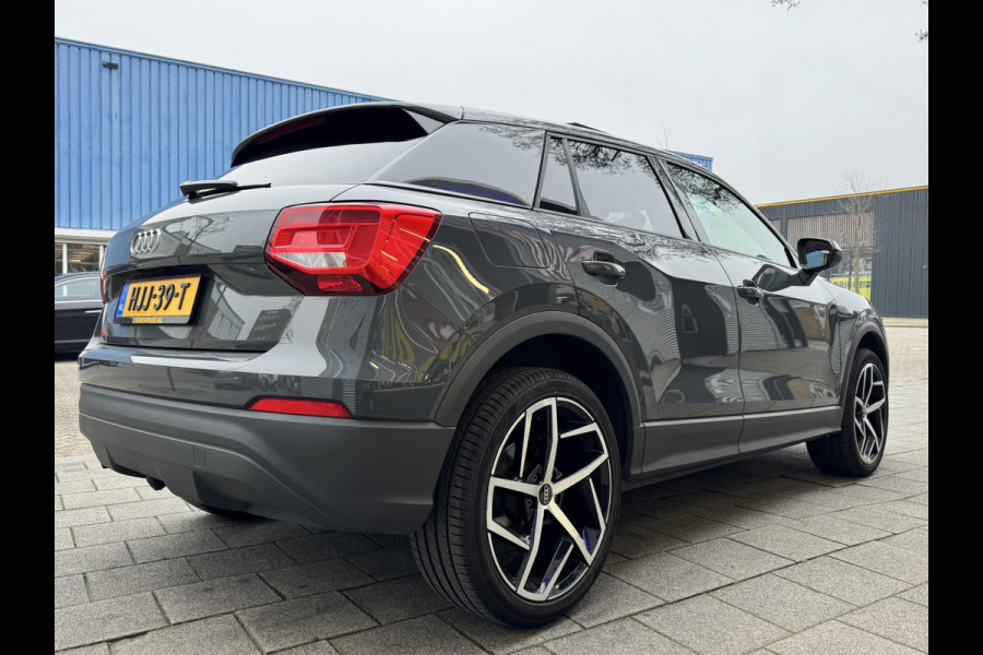 Audi Q2 30 TFSI Design Pro Line Plus - AUTOMAAT I Panorama dak I Airco I PDC I Sport velgen 19 I Afneembare trekhaak I Dealer ond.