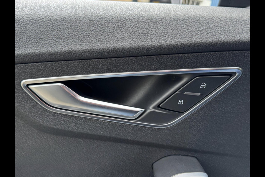 Audi Q2 30 TFSI Design Pro Line Plus - AUTOMAAT I Panorama dak I Airco I PDC I Sport velgen 19 I Afneembare trekhaak I Dealer ond.