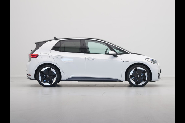 Volkswagen ID.3 First Max 58 kWh 204pk Trekhaak Panorama Navigatie Camera Stoel/Stuurverwarming