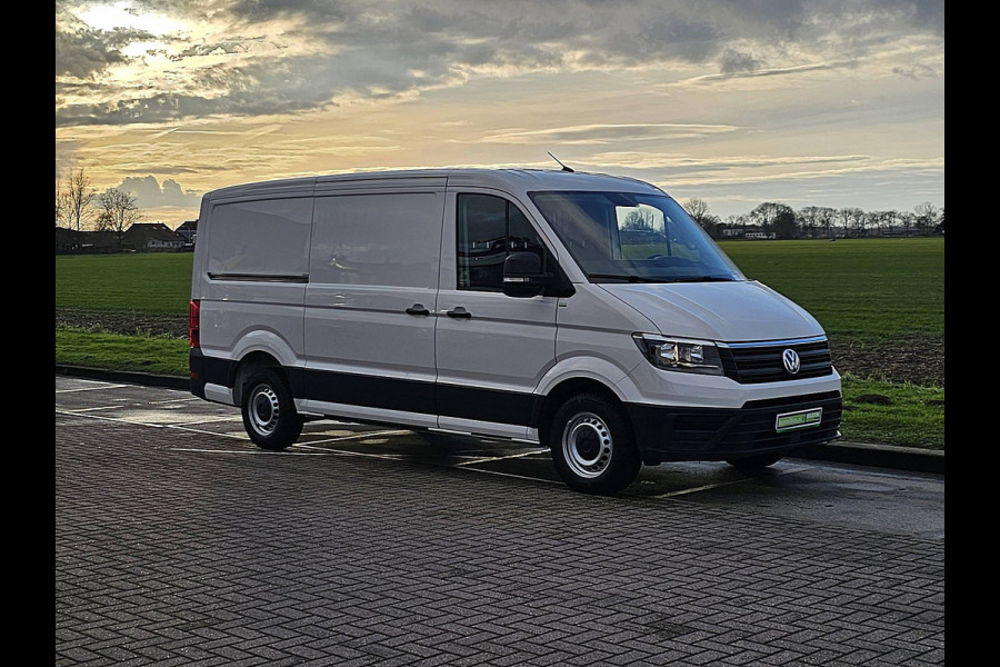 Volkswagen Crafter 30 2.0 TDI 102 L2H1 airco, trekhaak