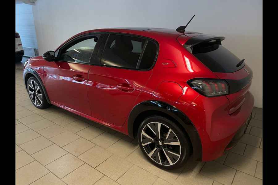 Peugeot 208 1.2 PureTech GT 100PK AIRCO CLIMA NAVI CRUISE PANO APPLE CARPLAY 3D COCKPIT PDC CAM LAGE KM STAND NIEUWSTAAT