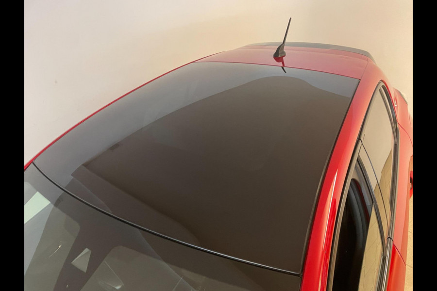 Peugeot 208 1.2 PureTech GT 100PK AIRCO CLIMA NAVI CRUISE PANO APPLE CARPLAY 3D COCKPIT PDC CAM LAGE KM STAND NIEUWSTAAT