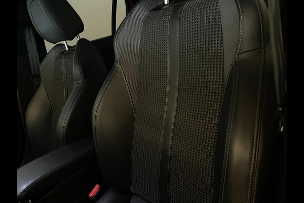 Peugeot 208 1.2 PureTech GT 100PK AIRCO CLIMA NAVI CRUISE PANO APPLE CARPLAY 3D COCKPIT PDC CAM LAGE KM STAND NIEUWSTAAT