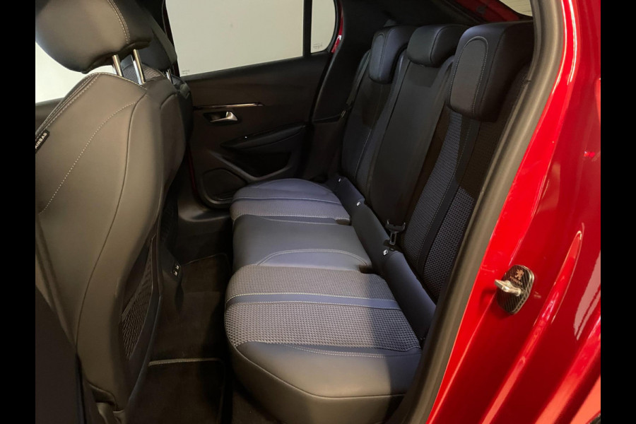 Peugeot 208 1.2 PureTech GT 100PK AIRCO CLIMA NAVI CRUISE PANO APPLE CARPLAY 3D COCKPIT PDC CAM LAGE KM STAND NIEUWSTAAT