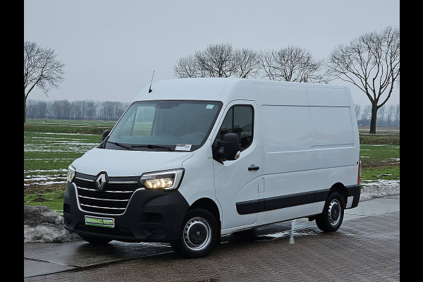 Renault Master T35 2.3 dCi 135 L2H2 airco, navi, pdc, trekhaak