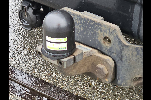 Renault Master T35 2.3 dCi 135 L2H2 airco, navi, pdc, trekhaak