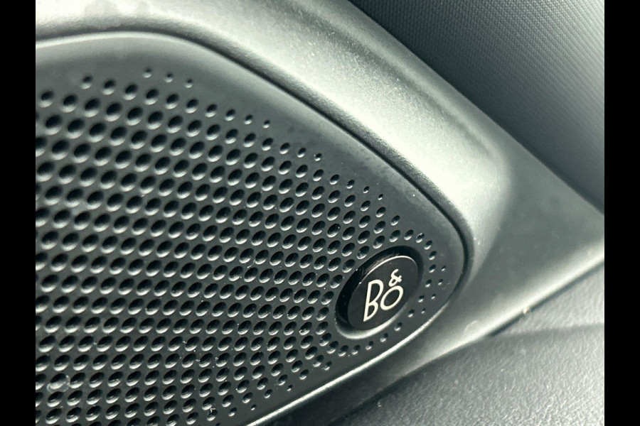 Ford Puma 1.0 EcoBoost Hybrid ST-Line X Vignale B&O Camera Carplay Stoel/Stuur Verwarming Adaptieve Cruise Control Lane Assist