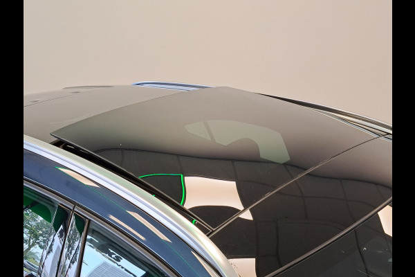 Mercedes-Benz GLA 180 Business Solution AMG Panoramadak Clima Cruise Navigatie camera 18"LM