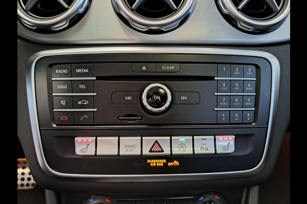 Mercedes-Benz GLA 180 Business Solution AMG Panoramadak Clima Cruise Navigatie camera 18"LM