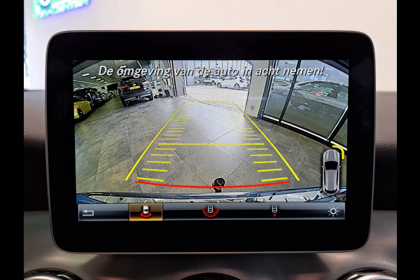 Mercedes-Benz GLA 180 Business Solution AMG Panoramadak Clima Cruise Navigatie camera 18"LM