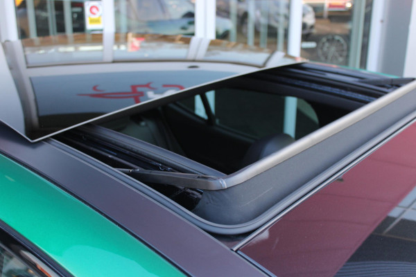 Alfa Romeo Tonale PHEV 280PK VELOCE | PANORAMISCH SCHUIF / KANTELDAK | LEDEREN BEKLEDING | VOORSTOELEN / STUUR VERWARMD | VOORSTOELEN GEVENTILEERD | VOORSTOELEN ELEKTRISCH VERSTELBAAR | DRAADLOOS APPLE CARPLAY / ANDROID AUTO | 360° CAMERA | AUTOMATISCH DIMMENDE BUITENSPIEGELS | 20"INCH LICHTMETALEN VELGEN | ADAPTIVE CRUISE CONTROL | KEYLESS ENTRY / START | ELEKTRISCH BEDIENBARE ACHTERKLEP | DRAADLOZE TELEFOONLADER | AMBIENT LIGHTING | DONKERE HEMELBEKLEDING | SCHAKELFLIPPERS AAN HET STUUR | VERWARMDE RUITENSPROEIERS |