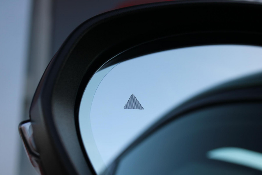 Alfa Romeo Tonale PHEV 280PK VELOCE | PANORAMISCH SCHUIF / KANTELDAK | LEDEREN BEKLEDING | VOORSTOELEN / STUUR VERWARMD | VOORSTOELEN GEVENTILEERD | VOORSTOELEN ELEKTRISCH VERSTELBAAR | DRAADLOOS APPLE CARPLAY / ANDROID AUTO | 360° CAMERA | AUTOMATISCH DIMMENDE BUITENSPIEGELS | 20"INCH LICHTMETALEN VELGEN | ADAPTIVE CRUISE CONTROL | KEYLESS ENTRY / START | ELEKTRISCH BEDIENBARE ACHTERKLEP | DRAADLOZE TELEFOONLADER | AMBIENT LIGHTING | DONKERE HEMELBEKLEDING | SCHAKELFLIPPERS AAN HET STUUR | VERWARMDE RUITENSPROEIERS |