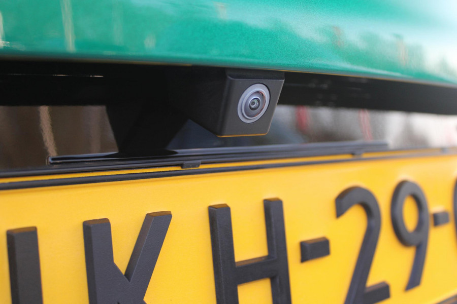 Alfa Romeo Tonale PHEV 280PK VELOCE | PANORAMISCH SCHUIF / KANTELDAK | LEDEREN BEKLEDING | VOORSTOELEN / STUUR VERWARMD | VOORSTOELEN GEVENTILEERD | VOORSTOELEN ELEKTRISCH VERSTELBAAR | DRAADLOOS APPLE CARPLAY / ANDROID AUTO | 360° CAMERA | AUTOMATISCH DIMMENDE BUITENSPIEGELS | 20"INCH LICHTMETALEN VELGEN | ADAPTIVE CRUISE CONTROL | KEYLESS ENTRY / START | ELEKTRISCH BEDIENBARE ACHTERKLEP | DRAADLOZE TELEFOONLADER | AMBIENT LIGHTING | DONKERE HEMELBEKLEDING | SCHAKELFLIPPERS AAN HET STUUR | VERWARMDE RUITENSPROEIERS |