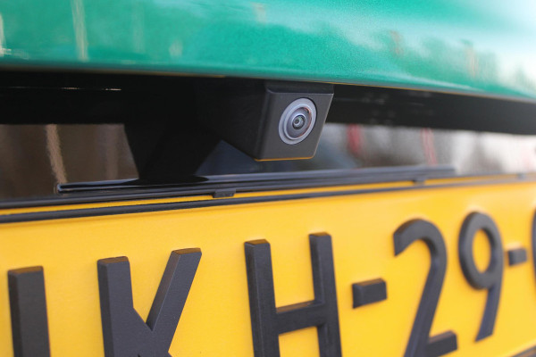 Alfa Romeo Tonale PHEV 280PK VELOCE | PANORAMISCH SCHUIF / KANTELDAK | LEDEREN BEKLEDING | VOORSTOELEN / STUUR VERWARMD | VOORSTOELEN GEVENTILEERD | VOORSTOELEN ELEKTRISCH VERSTELBAAR | DRAADLOOS APPLE CARPLAY / ANDROID AUTO | 360° CAMERA | AUTOMATISCH DIMMENDE BUITENSPIEGELS | 20"INCH LICHTMETALEN VELGEN | ADAPTIVE CRUISE CONTROL | KEYLESS ENTRY / START | ELEKTRISCH BEDIENBARE ACHTERKLEP | DRAADLOZE TELEFOONLADER | AMBIENT LIGHTING | DONKERE HEMELBEKLEDING | SCHAKELFLIPPERS AAN HET STUUR | VERWARMDE RUITENSPROEIERS |