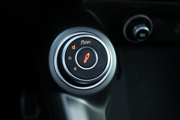 Alfa Romeo Tonale PHEV 280PK VELOCE | PANORAMISCH SCHUIF / KANTELDAK | LEDEREN BEKLEDING | VOORSTOELEN / STUUR VERWARMD | VOORSTOELEN GEVENTILEERD | VOORSTOELEN ELEKTRISCH VERSTELBAAR | DRAADLOOS APPLE CARPLAY / ANDROID AUTO | 360° CAMERA | AUTOMATISCH DIMMENDE BUITENSPIEGELS | 20"INCH LICHTMETALEN VELGEN | ADAPTIVE CRUISE CONTROL | KEYLESS ENTRY / START | ELEKTRISCH BEDIENBARE ACHTERKLEP | DRAADLOZE TELEFOONLADER | AMBIENT LIGHTING | DONKERE HEMELBEKLEDING | SCHAKELFLIPPERS AAN HET STUUR | VERWARMDE RUITENSPROEIERS |