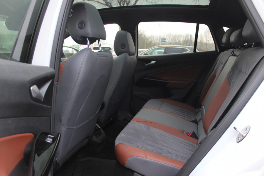 Volkswagen ID.4 Max 77 kWh / SOH 90,1% / Full option! / warmtepomp/  Panoramadak / Camera / Head-up / Keyless / 20'' / ACC / Dodehoek / Elektr. stoelen / Massage / Navigatie / Stuurverwarming