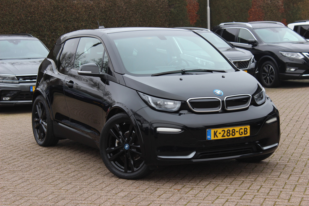 BMW i3 S Dark Shadow Edition 120Ah 42 kWh / Camera / Navigatie / 20'' / Stoelverwarming / DAB / LED / Cruise Control