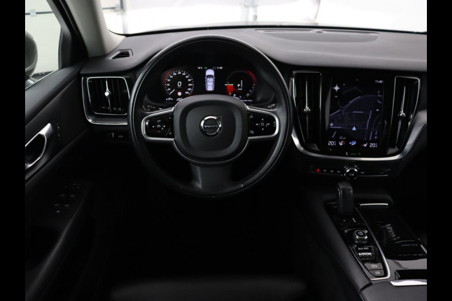 Volvo V60 2.0 T6 AWD Recharge Business Pro | Leder | Trekhaak | Stoel & stuurverwarming | Adaptive cruise | Camera | Carplay | Navigatie | Full LED | Parkeerhulp | PHEV | Plug In
