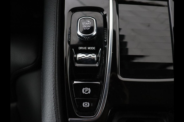 Volvo V60 2.0 T6 AWD Recharge Business Pro | Leder | Trekhaak | Stoel & stuurverwarming | Adaptive cruise | Camera | Carplay | Navigatie | Full LED | Parkeerhulp | PHEV | Plug In