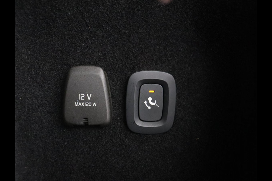 Volvo V60 2.0 T6 AWD Recharge Business Pro | Leder | Trekhaak | Stoel & stuurverwarming | Adaptive cruise | Camera | Carplay | Navigatie | Full LED | Parkeerhulp | PHEV | Plug In