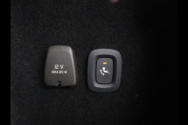 Volvo V60 2.0 T6 AWD Recharge Business Pro | Leder | Trekhaak | Stoel & stuurverwarming | Adaptive cruise | Camera | Carplay | Navigatie | Full LED | Parkeerhulp | PHEV | Plug In