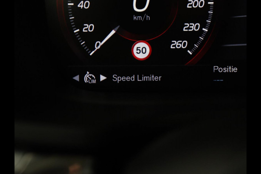 Volvo V60 2.0 T6 AWD Recharge Business Pro | Leder | Trekhaak | Stoel & stuurverwarming | Adaptive cruise | Camera | Carplay | Navigatie | Full LED | Parkeerhulp | PHEV | Plug In