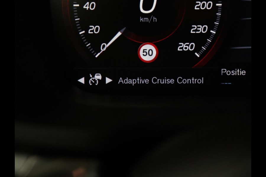 Volvo V60 2.0 T6 AWD Recharge Business Pro | Leder | Trekhaak | Stoel & stuurverwarming | Adaptive cruise | Camera | Carplay | Navigatie | Full LED | Parkeerhulp | PHEV | Plug In